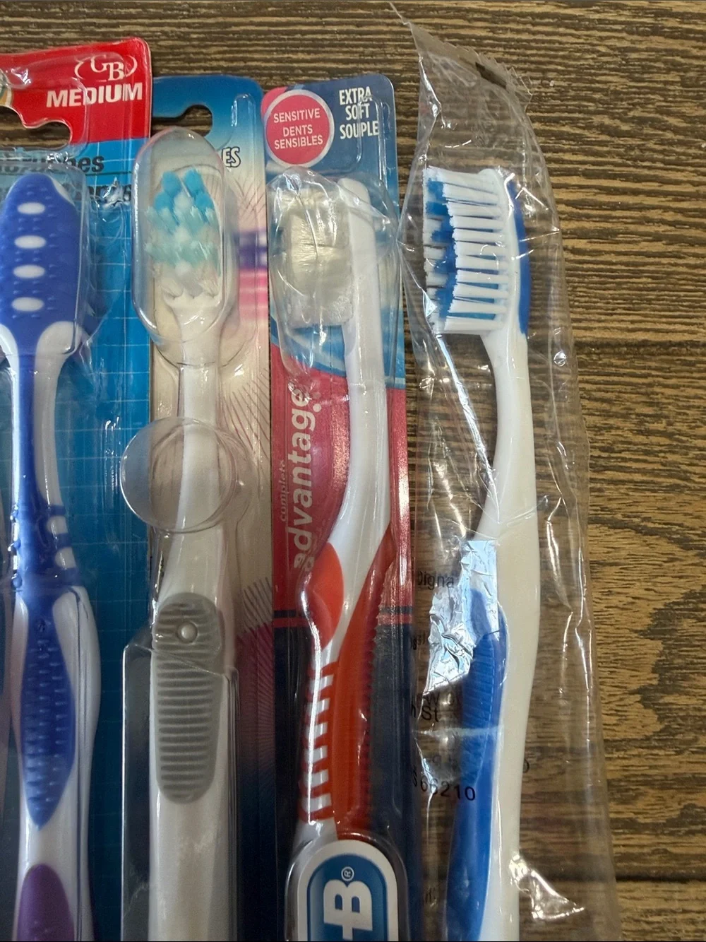 N/A adult toothbrushes